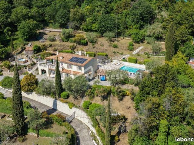 Propriété 7 pièces 202 m²