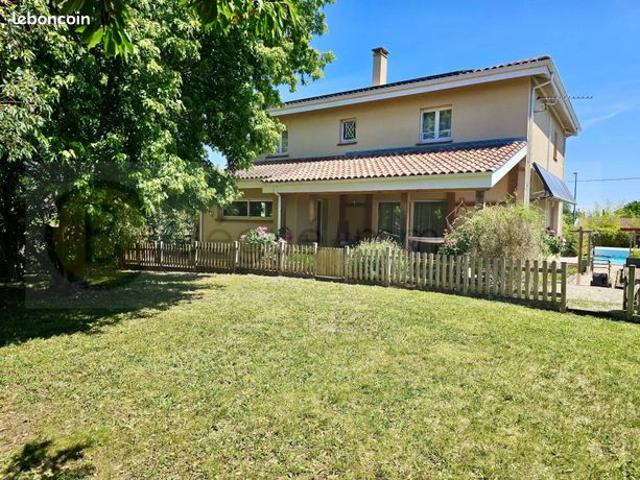 Villa 7 pièces 203 m²