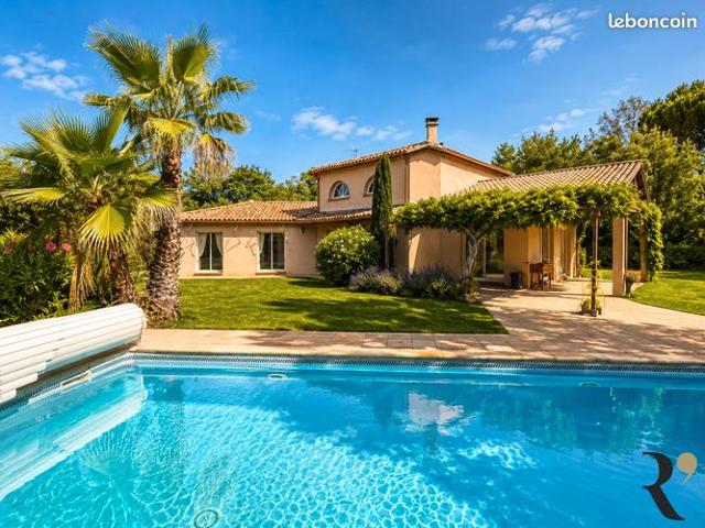 Villa 7 pièces 203 m²