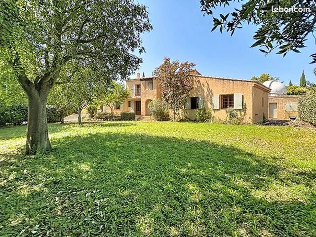 Villa 7 pièces 203 m²