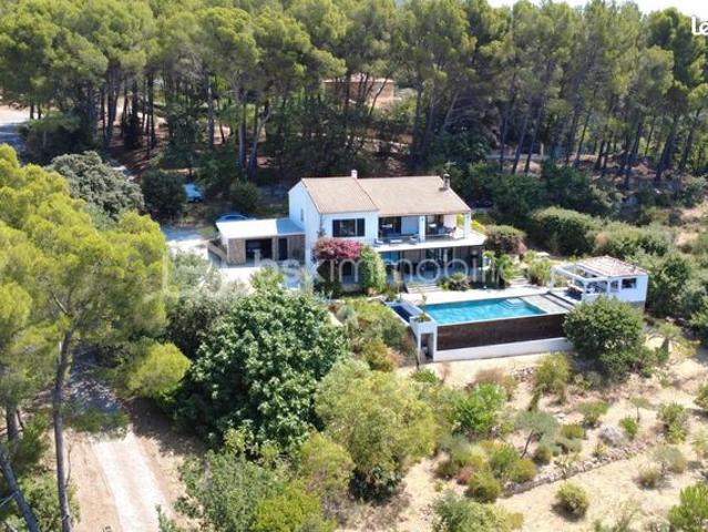 Villa 7 pièces 203 m²