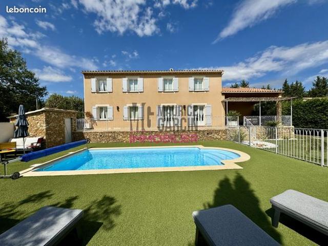 Villa 7 pièces 203 m²