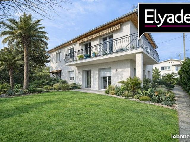 Villa 7 pièces 204 m²