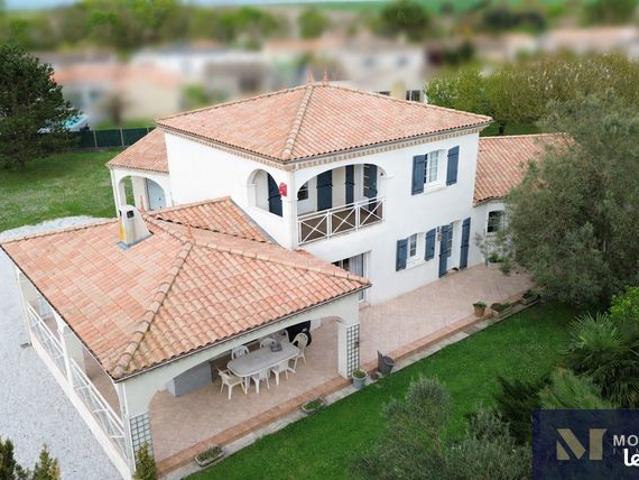 Villa 7 pièces 205 m²