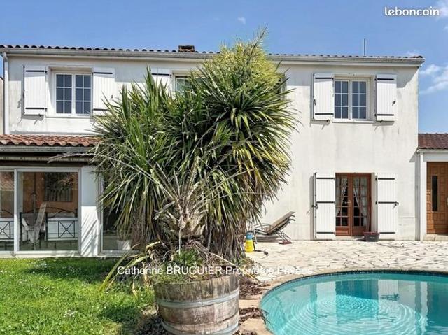 Villa 7 pièces 205 m²