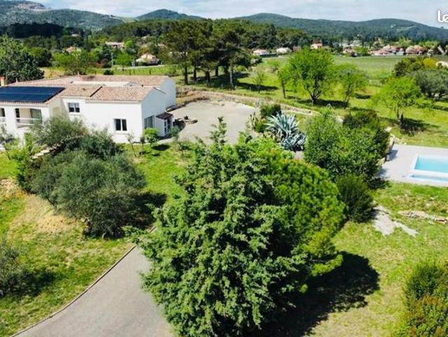 Villa 7 pièces 205 m²
