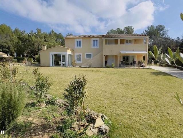 Villa 7 pièces 206 m²