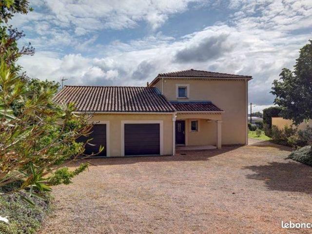 Villa 7 pièces 206 m²