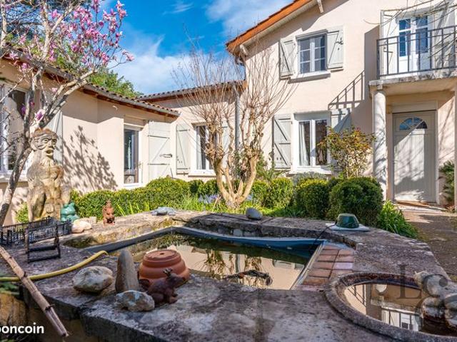 Villa 7 pièces 206 m²