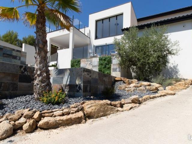 Villa 7 pièces 206 m²