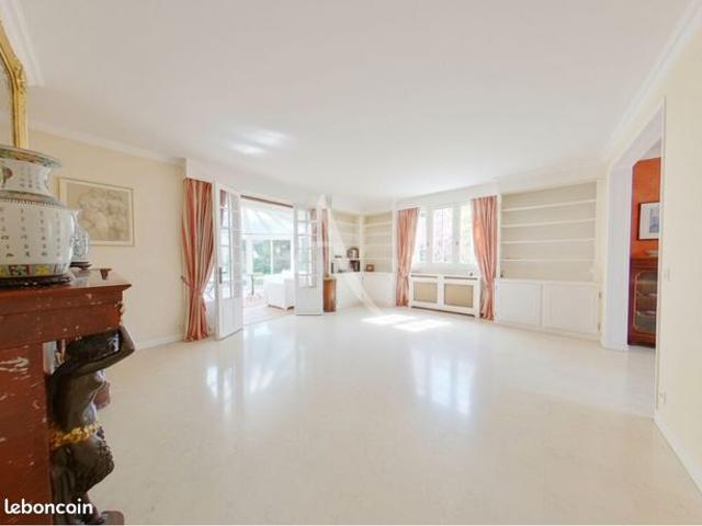 Villa 7 pièces 207 m²
