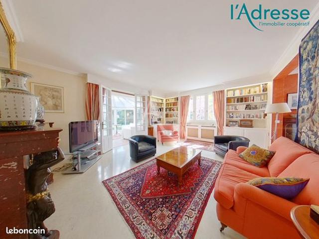 Villa 7 pièces 207 m²