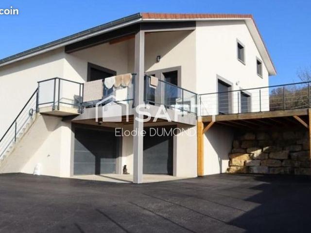Villa 7 pièces 208 m²