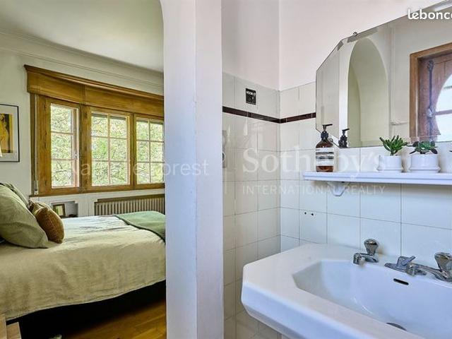 Villa 7 pièces 208 m²
