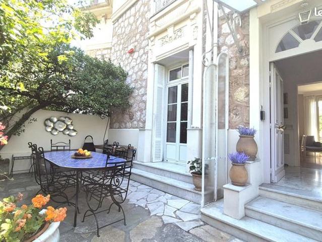 Villa 7 pièces 208 m²