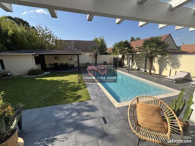 Villa 7 pièces 208 m²