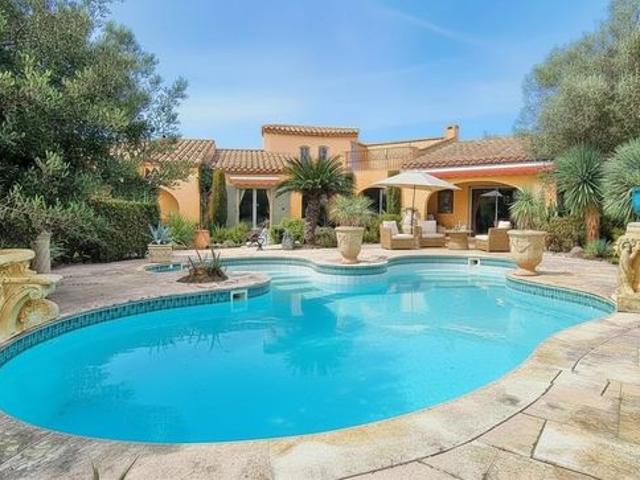 Villa 7 pièces 208 m²