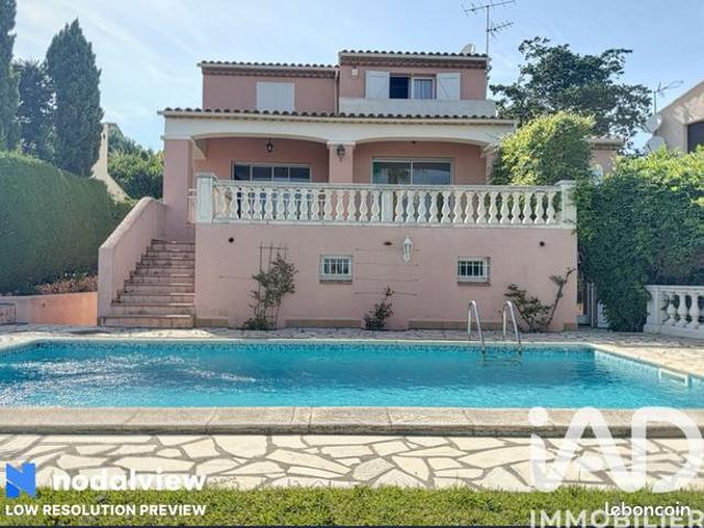 Villa 9 pièces 209 m²