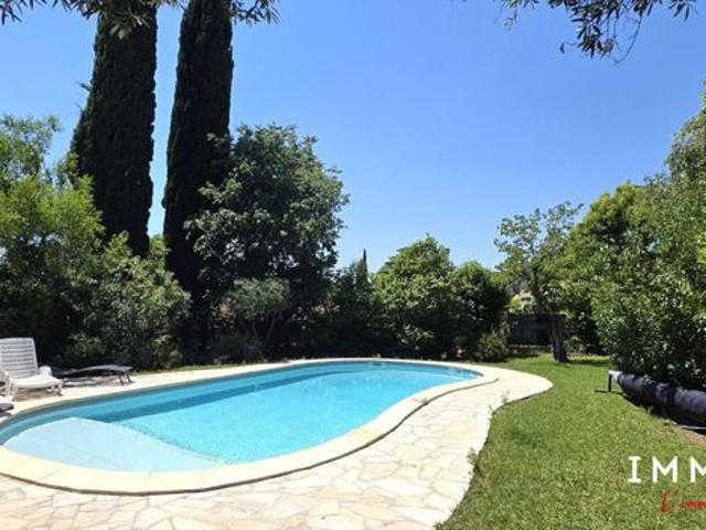 Villa 7 pièces 210 m²