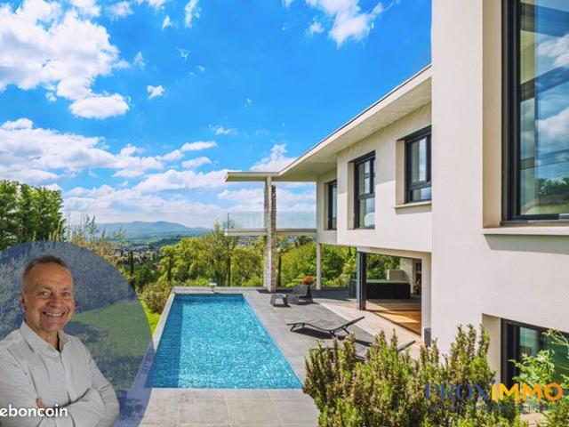 Villa 7 pièces 209 m²