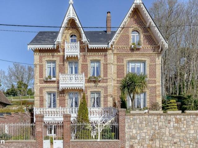Villa 7 pièces 209 m²