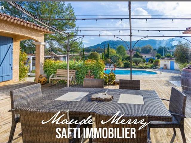 Villa 7 pièces 210 m²