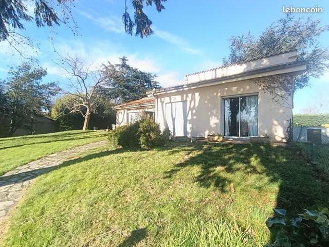 Villa 7 pièces 210 m²