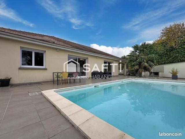 Villa 7 pièces 210 m²