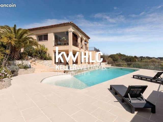 Villa 7 pièces 210 m²