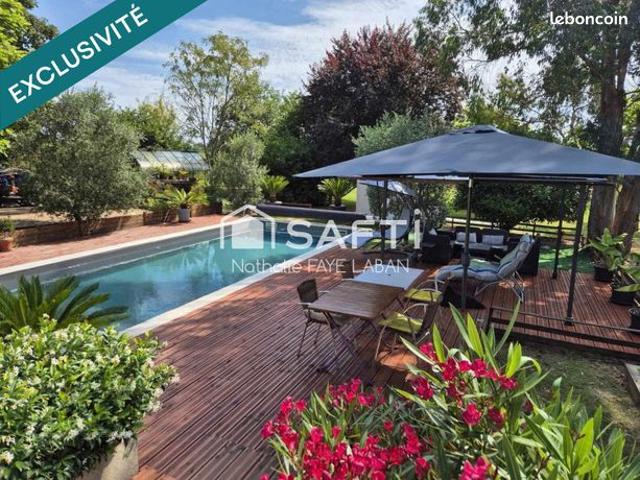Villa 7 pièces 210 m²