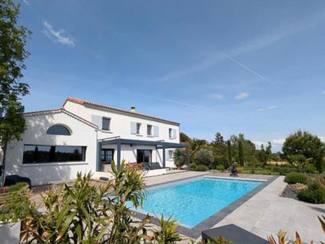 Villa 7 pièces 210 m²