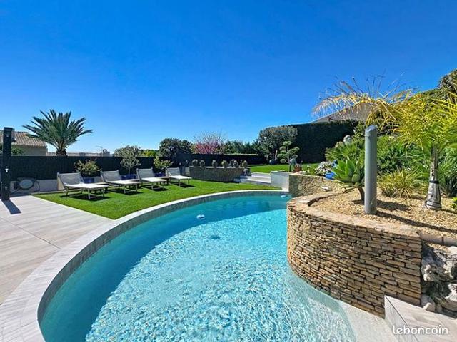 Villa 7 pièces 210 m²