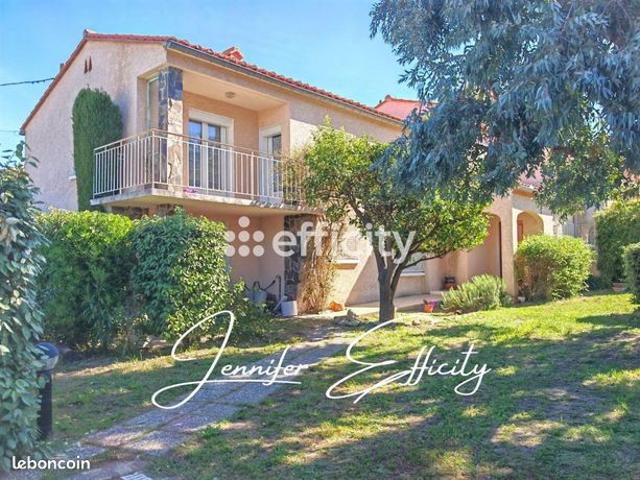 Villa 7 pièces 210 m²