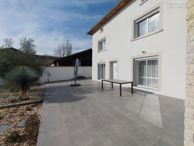 Villa 7 pièces 210 m²