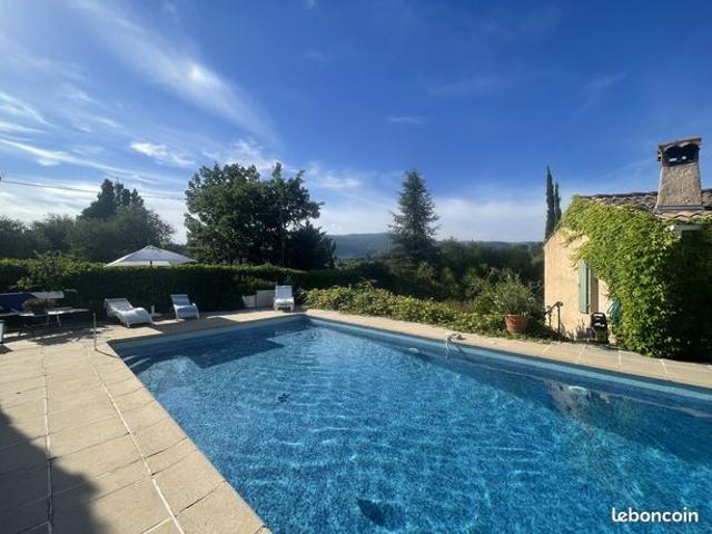 Villa 7 pièces 211 m²