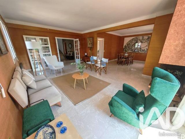 Villa 7 pièces 212 m²