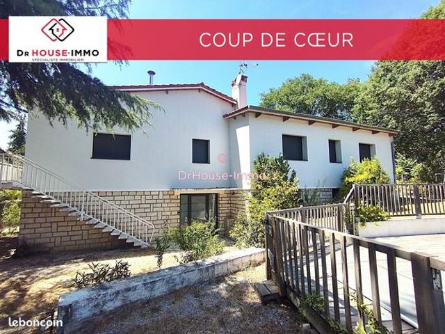 Villa 7 pièces 214 m²