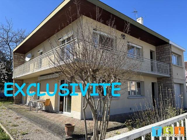 Villa 7 pièces 215 m²