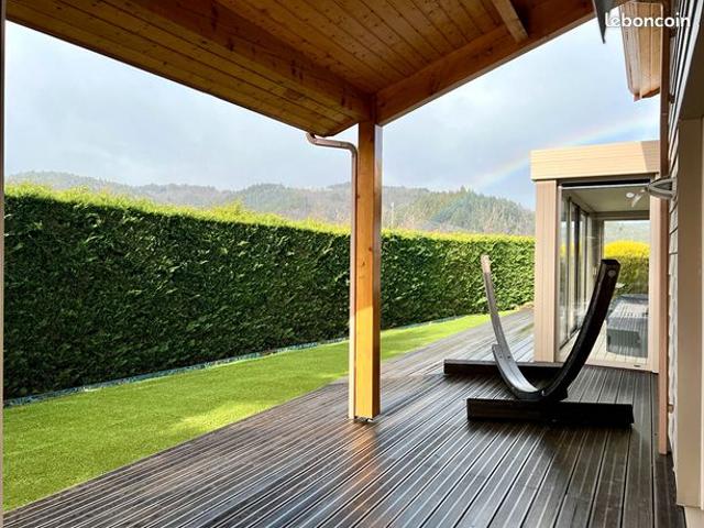Villa 7 pièces 215 m²
