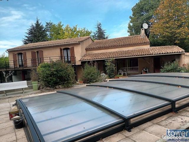 Villa 7 pièces 215 m²