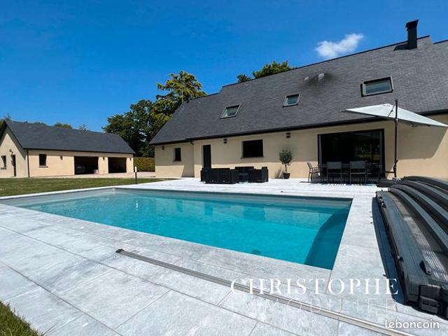 Villa 7 pièces 215 m²