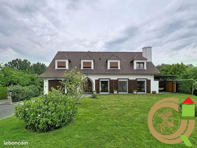 Villa 7 pièces 216 m²