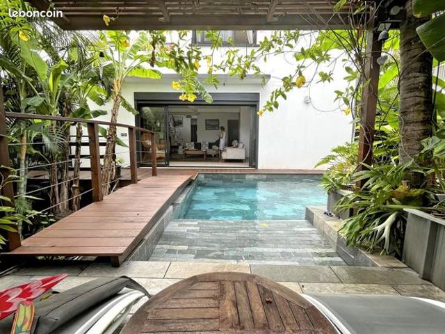 Villa 7 pièces 216 m²