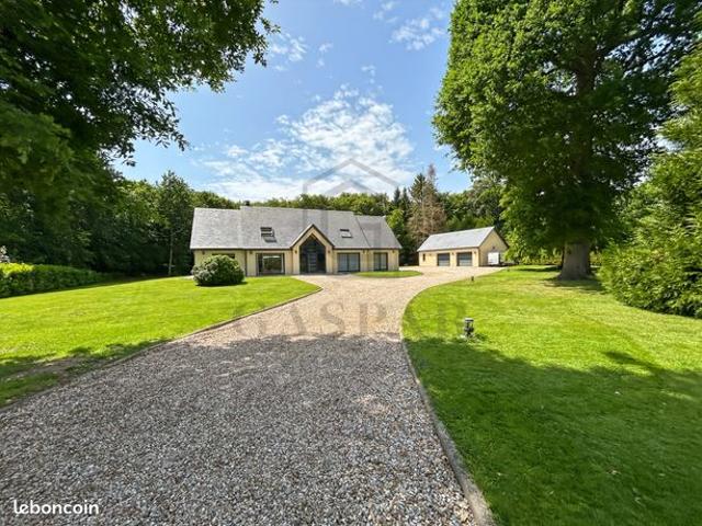 Villa 7 pièces 216 m²