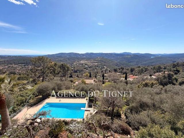 Villa 7 pièces 217 m²
