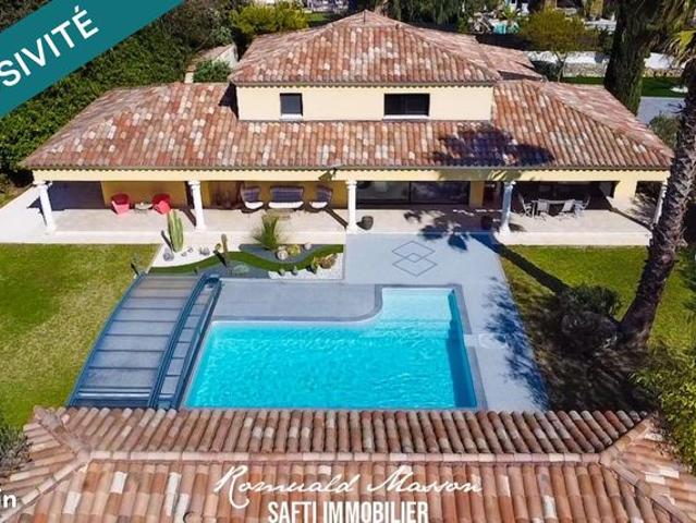 Villa 7 pièces 217 m²