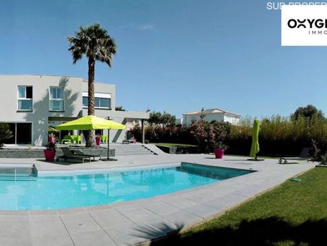 Villa 7 pièces 218 m²