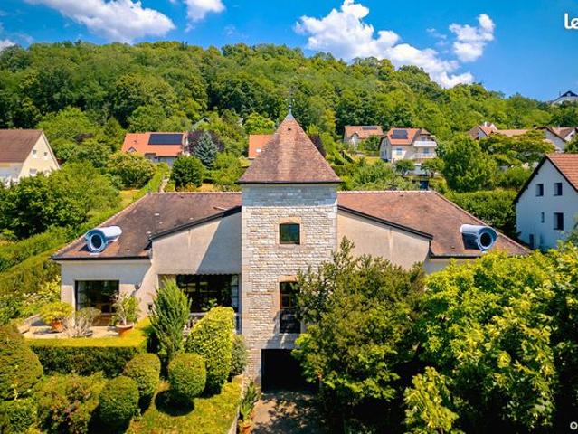 Villa 7 pièces 219 m²