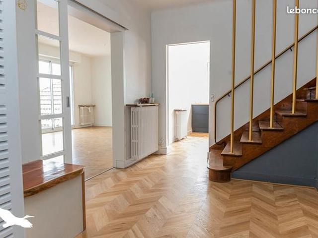 Villa 7 pièces 220 m²