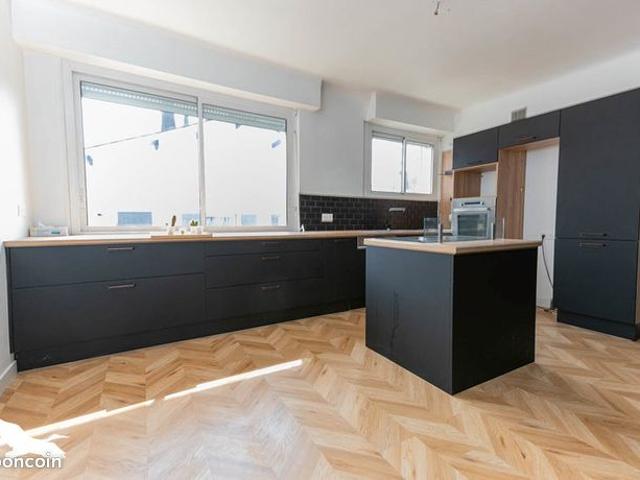 Villa 7 pièces 220 m²